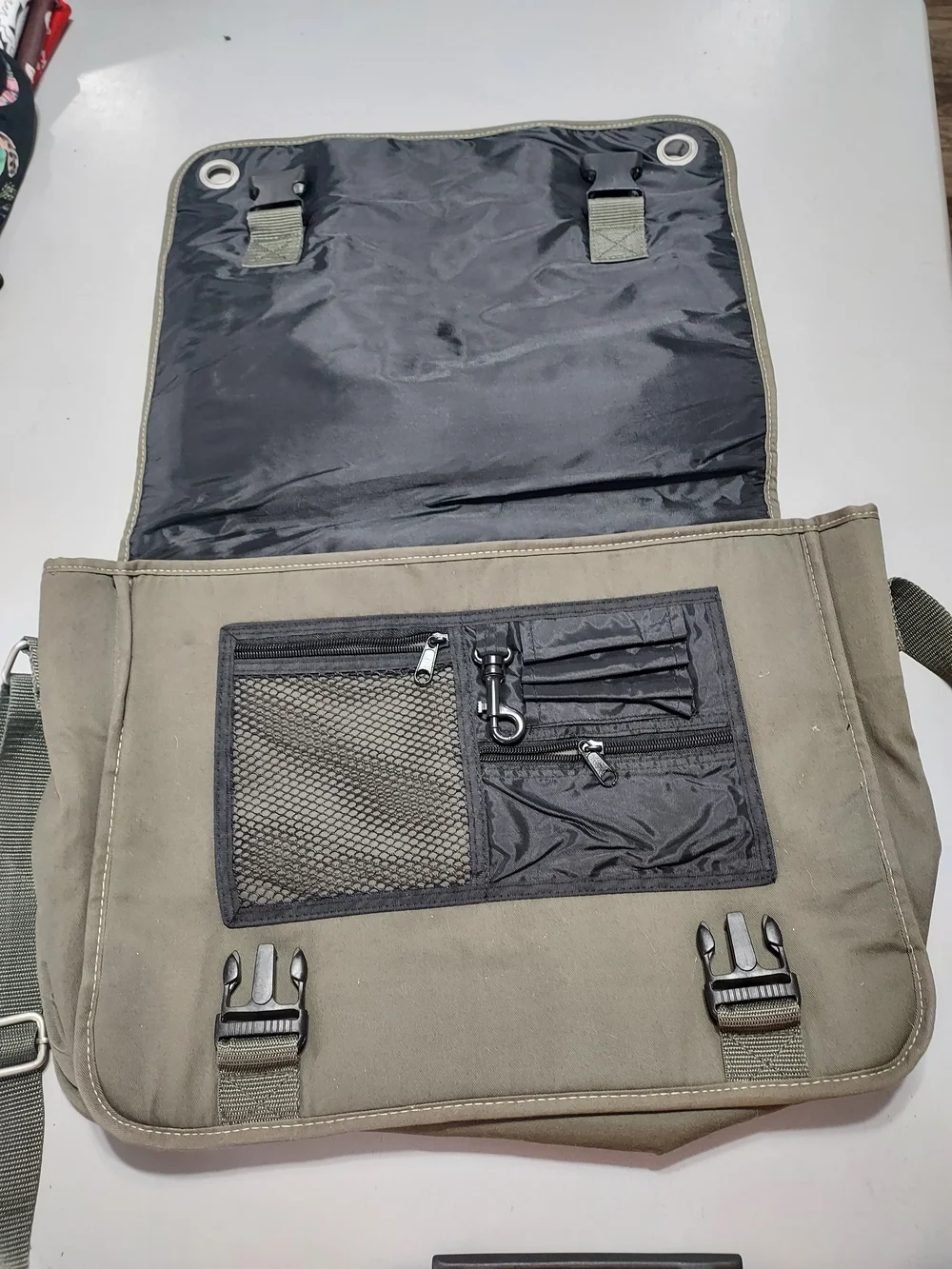 NWOT  A2/x523/2837 Laptop Bag Messenger Bag